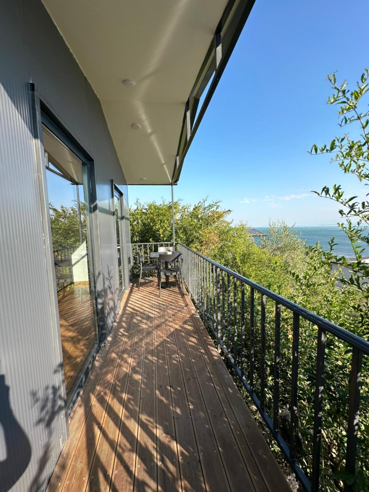 שקודר Lake Escape Villa Shiroke מראה חיצוני תמונה